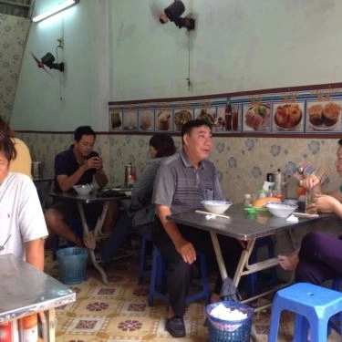 Không gian- Quán Ăn Quang Ký - Hiểu Tiếu Sate Nai & Mì Thập Cẩm