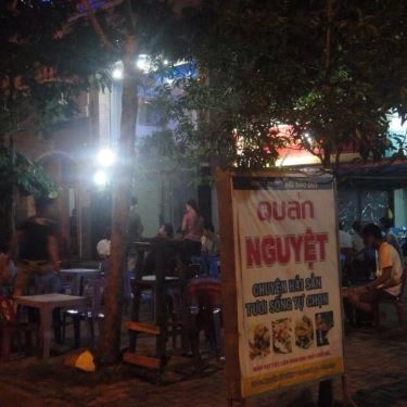 Tổng hợp- Quán Ăn Nguyệt Quán - Hải Sản Tự Chọn