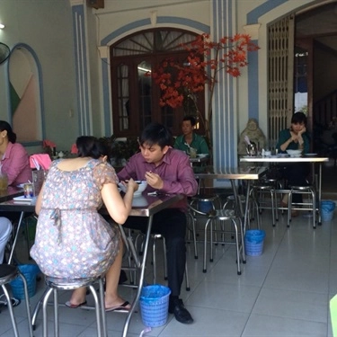 Không gian- Quán Ăn Bún Bò Huế 56 - Trần Thị Nghĩ