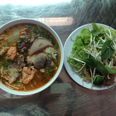 Món ăn- Quán Ăn Hương Bình - Bún Bò Huế
