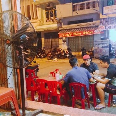 Không gian- Quán Ăn 1 Góc Thăng Long - Món Ngon Hà Nội