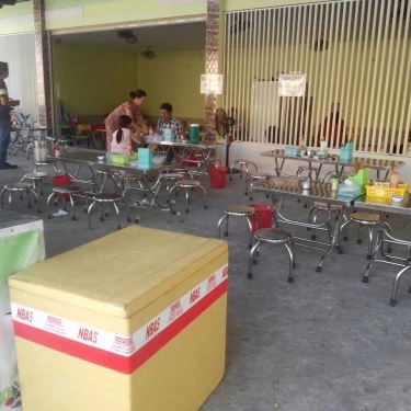 Không gian- Quán Ăn 2 Bà Mập - Bánh Đúc Singapore & Trà Sữa