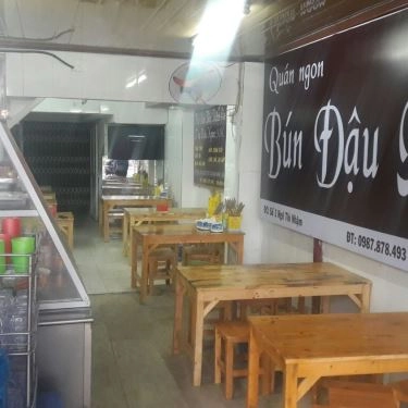 Không gian- Quán Ăn Quán Ngon - Bánh Đa Cá & Bún Đậu Mẹt
