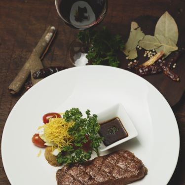 Professional- Nhà Hàng Nossa Steakhouse - Phạm Hồng Thái