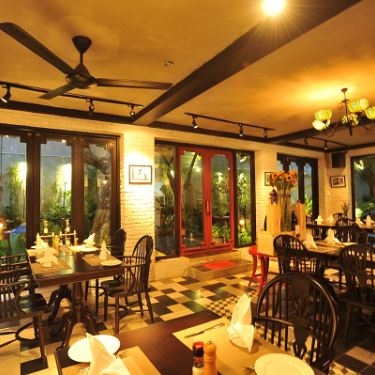 Tổng hợp- Nhà Hàng La Maison Wine Club & Restaurant