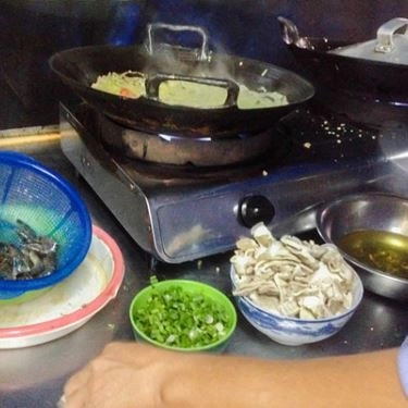 Không gian- Quán Ăn Bánh Xèo Trúc Vy - Thích Quảng Đức