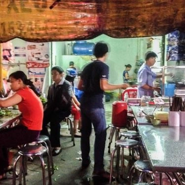 Không gian- Quán Ăn Bánh Xèo Trúc Vy - Thích Quảng Đức
