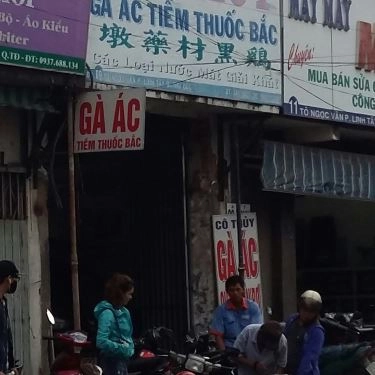 Không gian- Quán Ăn Cô Thủy - Gà Ác Tiềm Thuốc Bắc