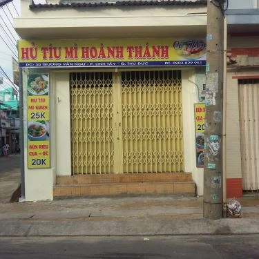 Không gian- Quán Ăn Cô Hòa - Hủ Tiếu Mì & Hoành Thánh