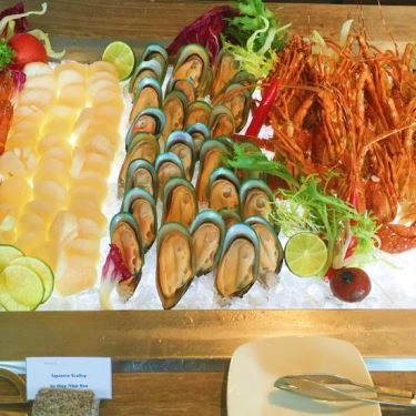 Professional- Nhà Hàng Novotel Premier Han River Restaurant