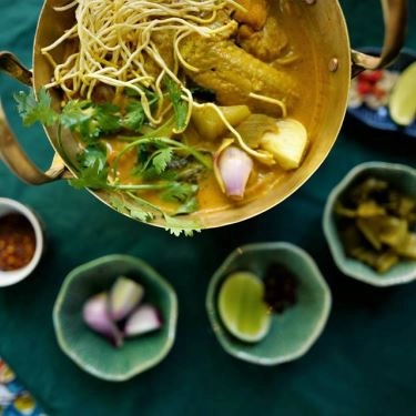 Professional- Quán Ăn Khao Soi Kitchen - Món Thái - Đông Du