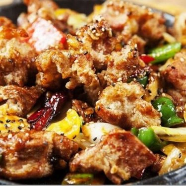 Professional- Quán Ăn Mom’s Chicken - Món Gà Hàn Quốc