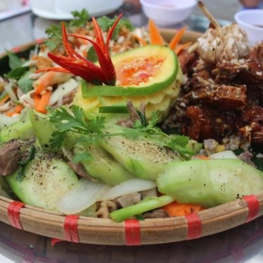 Professional- Quán Ăn Hoa Ban Quán - Đặc Sản Heo Tộc