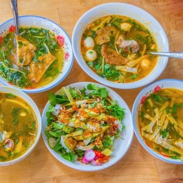 Professional- Quán Ăn Bánh Canh Bà Bé Chợ Cồn - Hoàng Diệu