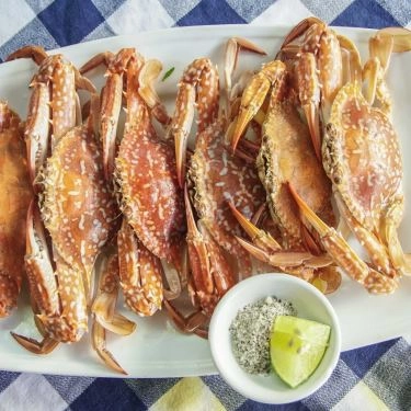 Professional- Nhà Hàng Sáu Niên Restaurant - Hải Sản Tươi Sống