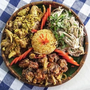 Professional- Nhà Hàng Sáu Niên Restaurant - Hải Sản Tươi Sống