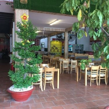 Không gian- Quán Ăn Ẩm Thực Hoàng Gia - Hải Sản Thiên Nhiên Tươi Sống