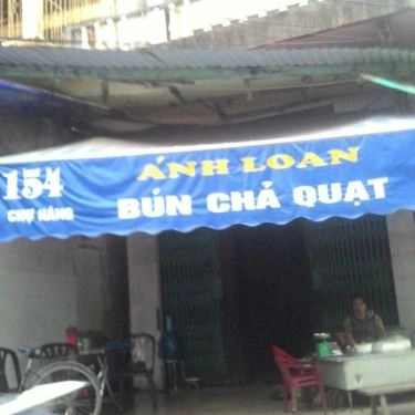 Không gian- Quán Ăn Ánh Loan - Bún Chả Quạt