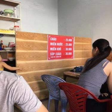 Không gian- Quán Ăn Bà Định - Đặc Sản Xứ Nghệ