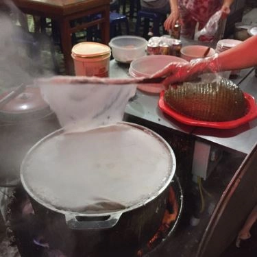 Món ăn- Quán Ăn Bà Huyền - Bánh Cuốn Nóng Gia Truyền
