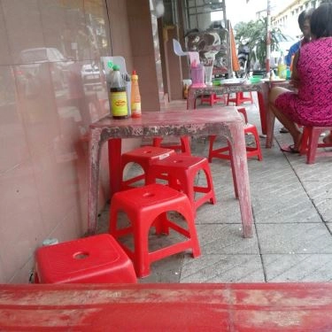 Không gian- Quán Ăn Ba Long - Cơm Tấm & Bò Né