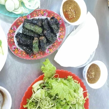 Món ăn- Quán Ăn Bà Ngọc (Huế) - Nem Lụi - Bê Thui & Bò Lá Lốt