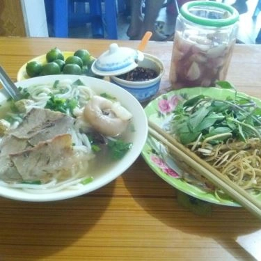 Món ăn- Quán Ăn Bà Quế - Bún Chả & Bún Giò Bò