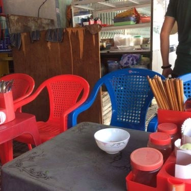 Không gian- Quán Ăn Bà Tư - Cháo Lòng & Mì Quảng