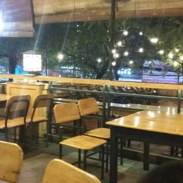 Không gian- Quán Ăn Bằng Lăng - Nguyễn Thị Thập