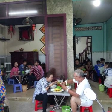 Không gian- Quán Ăn Bánh Xèo & Bún Thịt Nướng