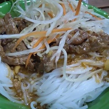 Món ăn- Quán Ăn Bánh Bèo, Nem Lụi, Bún Thịt Nướng