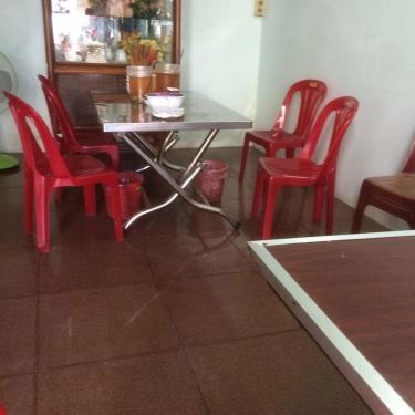 Không gian- Quán Ăn Bánh Căn Trứng Bình Dân