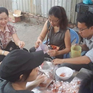 Tổng hợp- Quán Ăn Xe Bus Yêu Thương - Bánh Canh Chả Cá - Chu Văn An