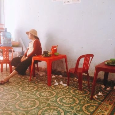 Không gian- Quán Ăn Bánh Canh Chờ Nam Ô