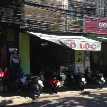 Không gian- Quán Ăn Bánh Canh Cô Lộc
