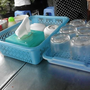 Không gian- Quán Ăn Bánh Canh Giò Heo Phú Thuận