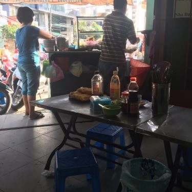 Không gian- Quán Ăn Bánh Canh & Hoành Thánh Lá