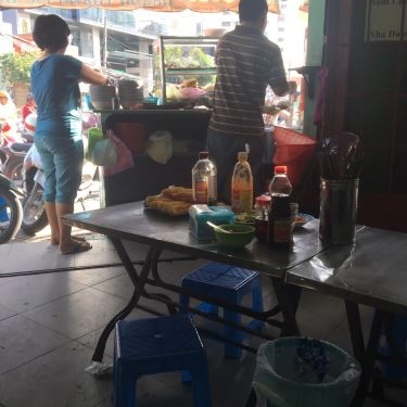 Không gian- Quán Ăn Bánh Canh & Hoành Thánh Lá