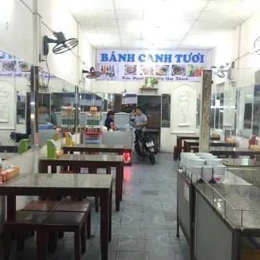 Không gian- Quán Ăn Bánh Canh Tươi Long Khánh