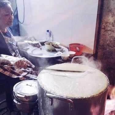 Không gian- Bánh Cuốn Bà Huệ