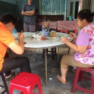 Không gian- Quán Ăn Bánh Cuốn & Bánh Đập