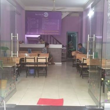 Không gian- Quán Ăn Bánh Cuốn Cô Kim