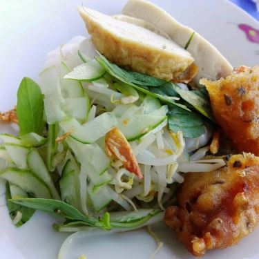 Món ăn- Quán Ăn Bánh Cuốn Nóng