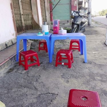 Không gian- Quán Ăn Bánh Cuốn Nóng