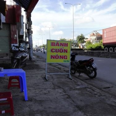 Không gian- Quán Ăn Bánh Cuốn Nóng