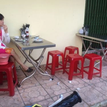 Không gian- Quán Ăn Bánh Cuốn Nóng & Bún Thịt Nướng