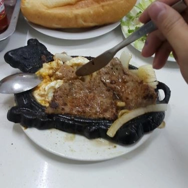 Tổng hợp- Quán Ăn Bánh Mì Beefsteak Lệ Hồng