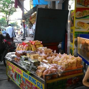 Không gian- Quán Ăn Bánh Mì Hà Nội