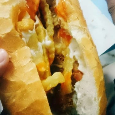 Món ăn- Quán Ăn Chú Tuấn - Bánh Mì Kẹp Nem Khoai