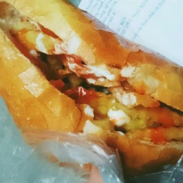 Món ăn- Quán Ăn Chú Tuấn - Bánh Mì Kẹp Nem Khoai
